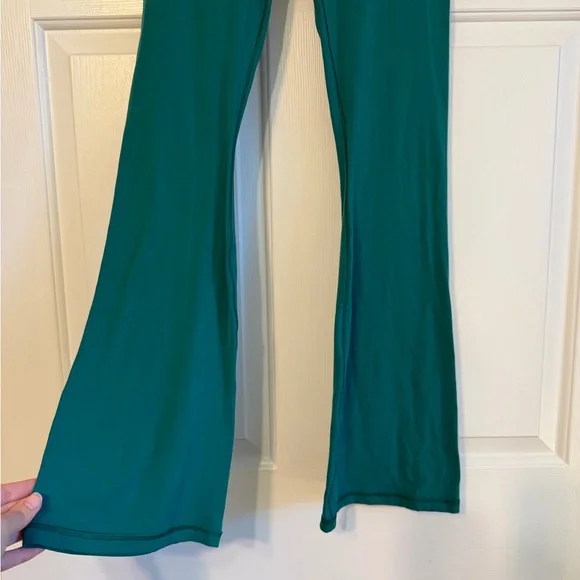 OFFLINE By Aerie Real Me XTRA High Waisted Bootcut Flare Legging Castle Green M - Picture 5 of 6